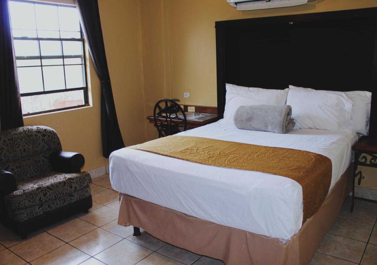 מטמורוס Hotel Hacienda Del Viejo מראה חיצוני תמונה
