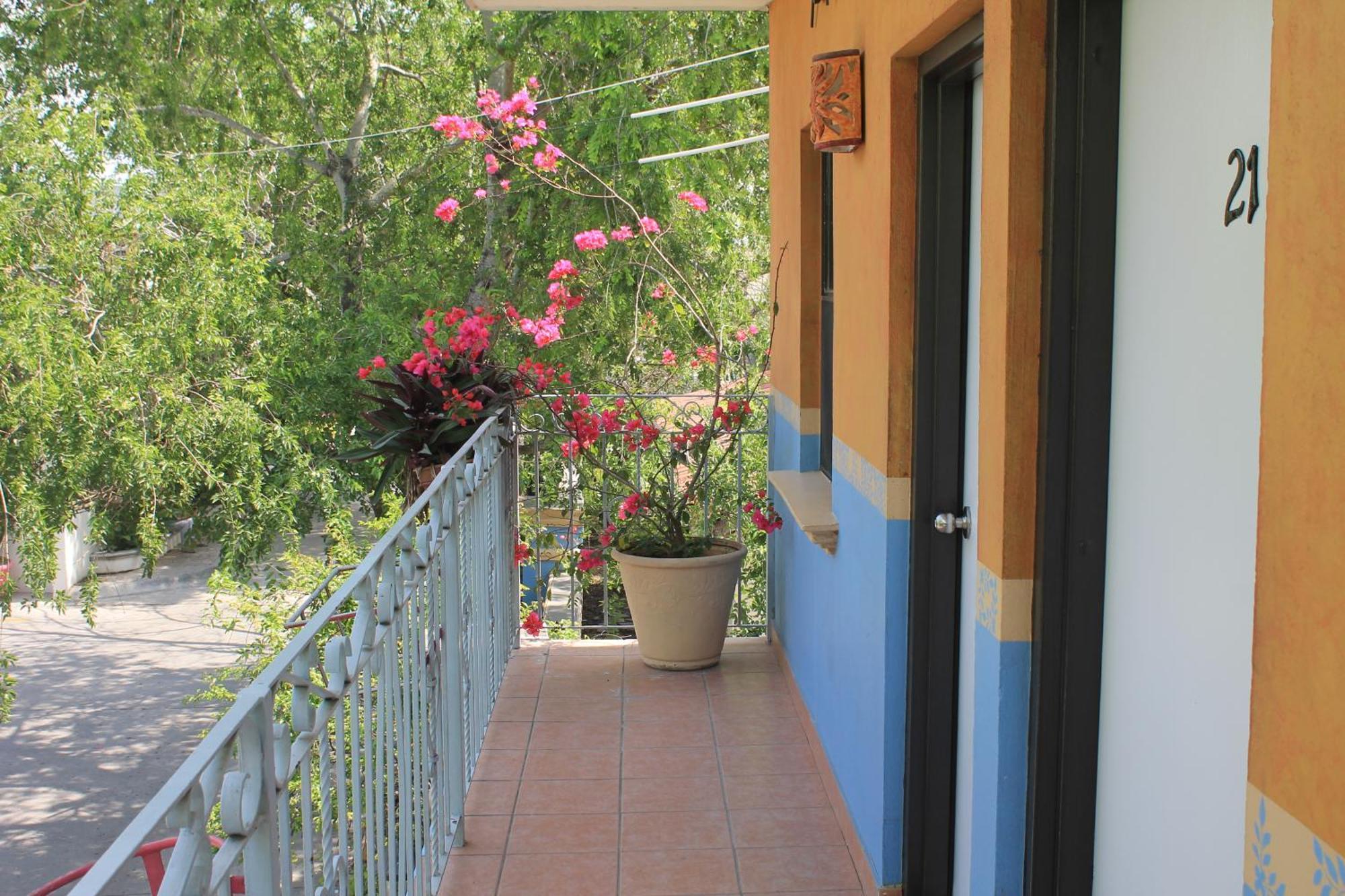 מטמורוס Hotel Hacienda Del Viejo מראה חיצוני תמונה