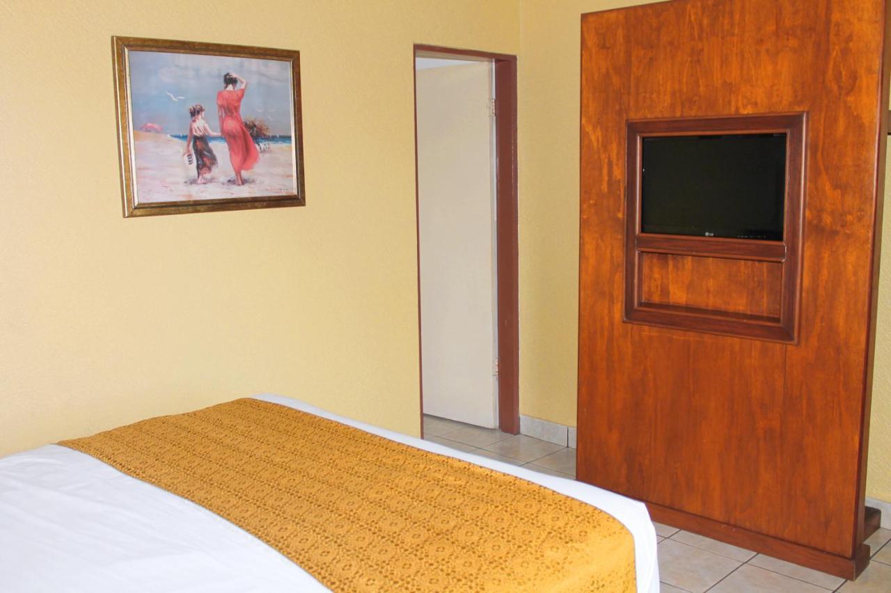 מטמורוס Hotel Hacienda Del Viejo מראה חיצוני תמונה